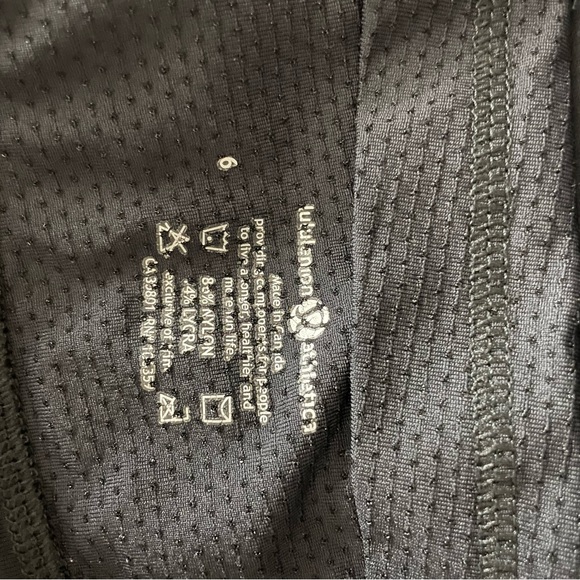 Lululemon Black Fitted Zipper Front Jacket 6 - Picture 8 of 8